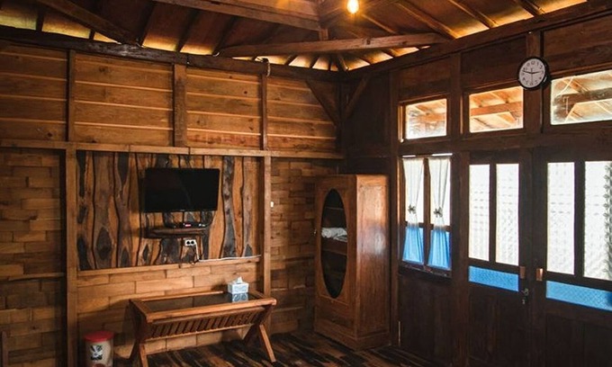 Kertek Casa | Singgasana Villa & Resto