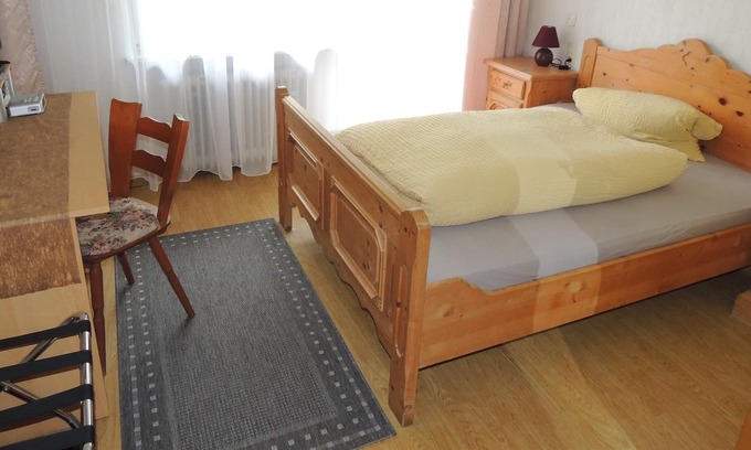 Sankt Goarshausen Casa | Single room, shower or bath, toilet, balcony - Hotel Café Herrmanns Mühle
