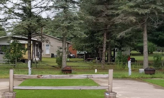Neillsville Casa | Single space in comfortable resort in Neillsville, Wisconsin locate near Lake Arbutus