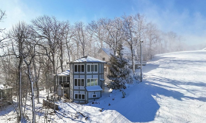Treeloft Casa | SKI IN/OUT! SiloOnTyro 4BR/4BA Retreat Perfect for Families, Close to Resort