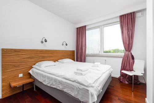 Ursus Apartamento | Skoroszewska 7 by Homeprime