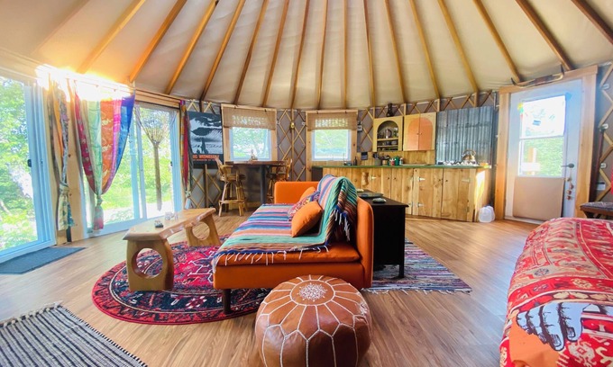 Baddeck Bridge Alquiler De RV | Sky high yurt with amazing view of the river