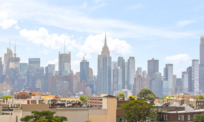 West New York Apartamento | Skyline Of City View + King Bed +Parking