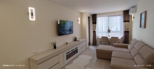 Golden Sands Apartamento | Skyline Sea View - Топ център Златни пясъци, първа линия