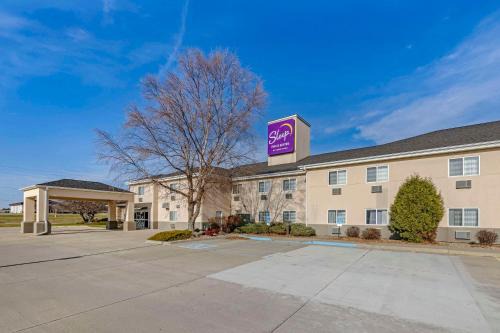 Charles City Hotel | Sleep Inn & Suites
