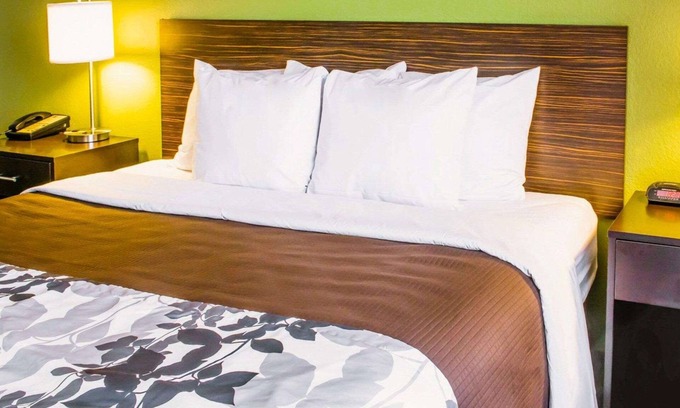 Lexington Hotel | Sleep Inn & Suites Virginia Horse Center