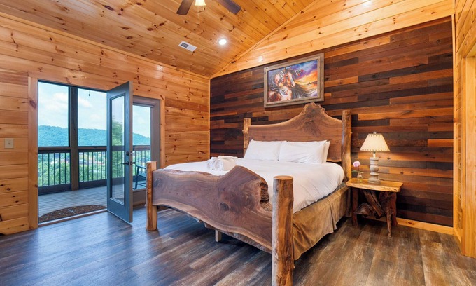 Chalet Village North Cabaña | Sleeps 24 2 Homes, Hot Tub, Sauna, Movie Theater, Firepit, Pool, Tennis Courts