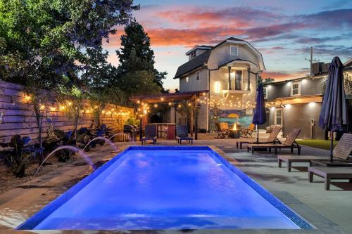 Tulane - Gravier Hotel | Sleeps 24-spacious Suites Near Fq W Pool