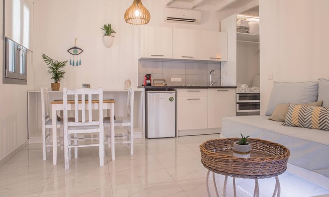 Andros Town Cama Y Desayuno | Pequeño paraíso andros