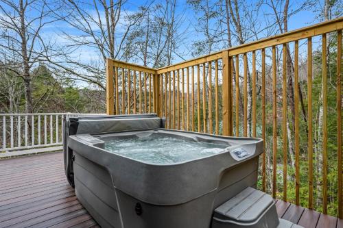 Black Bear Falls Casa | Smoky Dreams 2 by Avada Properties