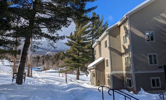 Warren Condominio | Snowcreek Condo - SKI ON / SKI OFF Sugarbush Ski Resort