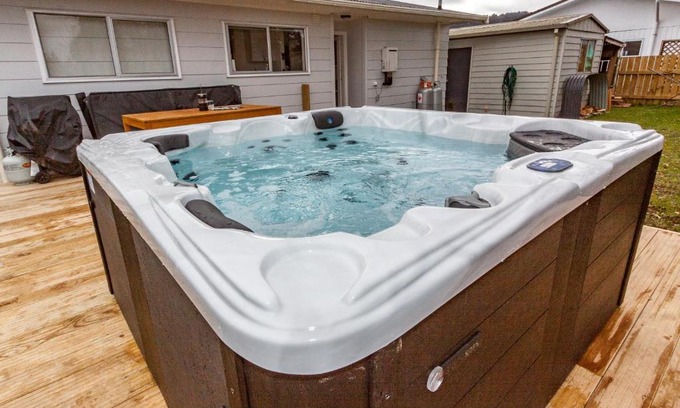 Ohakune Casa | Snowdrop Cottage - Ohakune Holiday Home