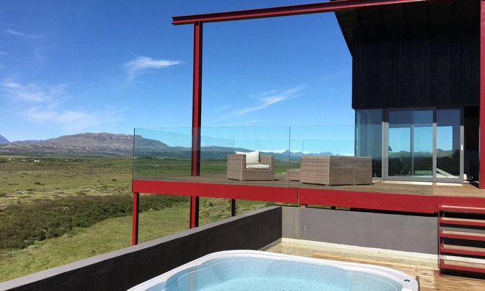 Blaskogabyggd Villa | Sólfaxi Modern Luxury Villa, Amazing Panorama View, en el Círculo Dorado.