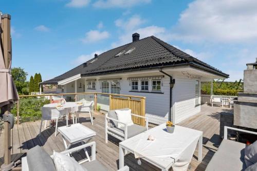 Duken Villa | Soltoppen- Lys og romslig villa på Nøtterøy