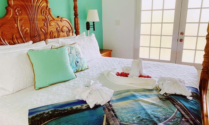 West End Hotel | Sommerville Resorts