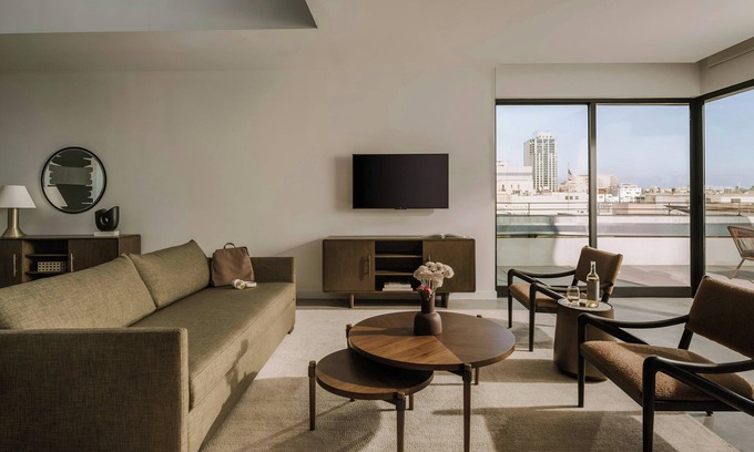 Downtown Los Angeles Hotel | Sonder by Marriott Bonvoy The Winfield Apartments Downtown LA