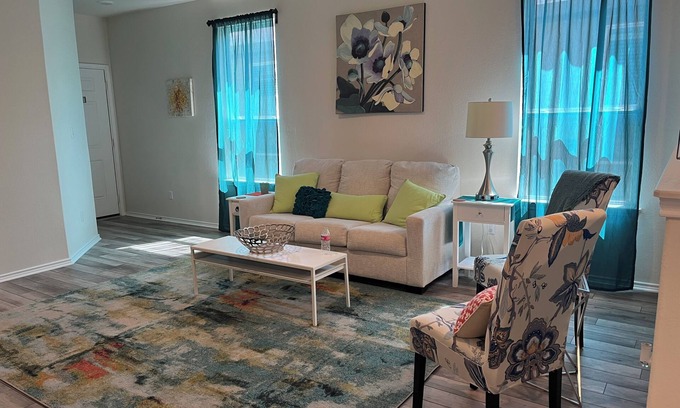 Buda Casa | Soothing 3-bedroom house with AC in charming Buda