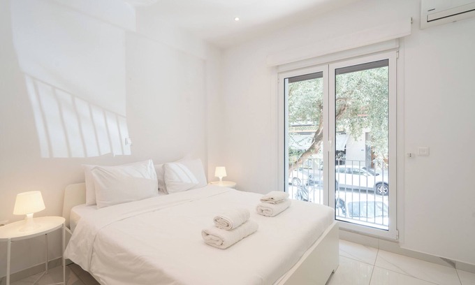 Pangrati Apartamento | Sophisticated Modern Apt in Athens