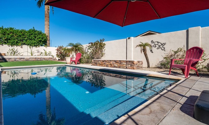 Desert Foothills Estates Casa | South Mountain Retreat - Free Heated Pool, Tesla outlet, RV Parking