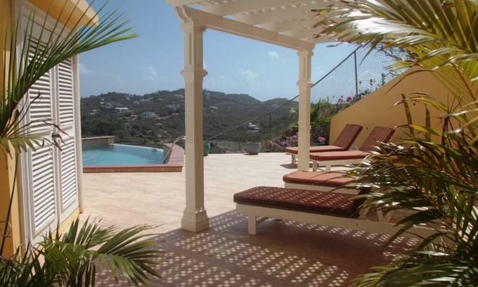 Cap Estate Apartamento | South Sea House Luxurious Apt No 1 In Cap Estate Piscina privada y vistas al mar