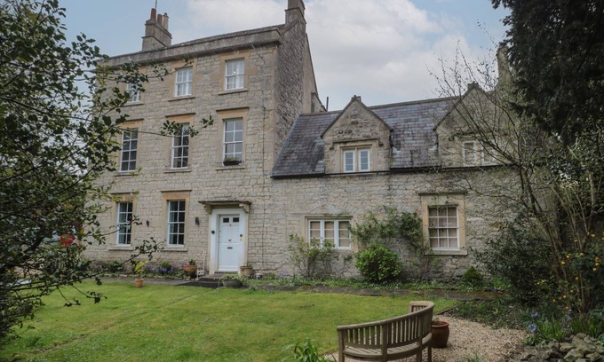 Newton St Loe Cabaña | SOUTHBANK, pet friendly, character holiday cottage in Bath