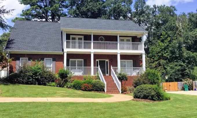 Taylorville Casa | Southern Charmer - Book for Football Season!