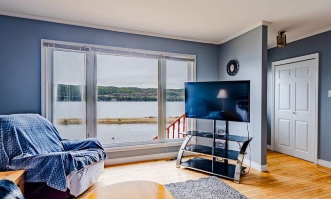 Mount Carmel-Mitchells Brook-St. Catherines Casa | Southern shore retreat. Pet-Friendly!