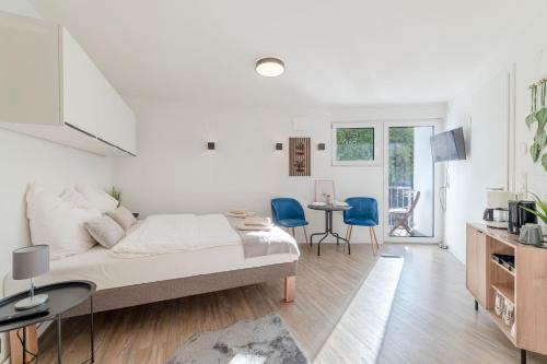 Altendorf Apartamento | SpaceStays Bunker Messe Apartment Wi-Fi TV