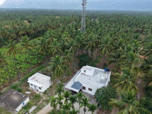 Karunya Nagar Villa | Spacious 2BHK Homestay in Isha Yoga Mainroad by Shivalaya