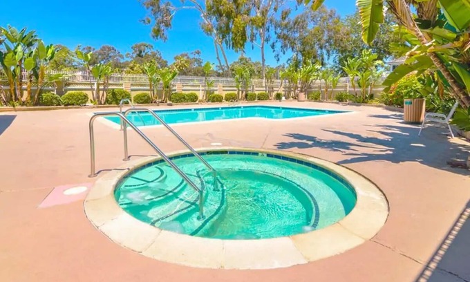 Chula Vista Condominio | Spacious 3BR Family Home: Free Pool/Tub & Parking