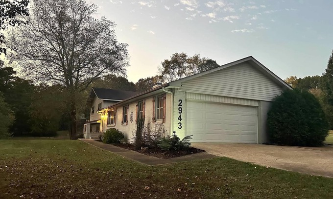 Jackson Casa | Spacious 4BR & 3BA, Sleeps 12 - 2900 Sq Ft