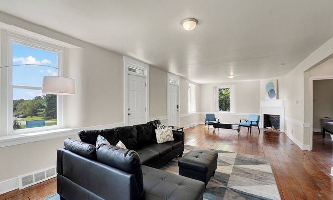 Kennett Square Casa | Spacious 5-Bed Retreat in Charming Kennett Square