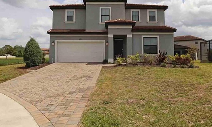 Haines City Villa | SPACIOUS 6bdrm Villa near ALL the attractions!