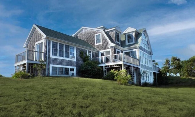 Block Island Casa | Spacious Air Conditioned Home With Sweeping Ocean Views