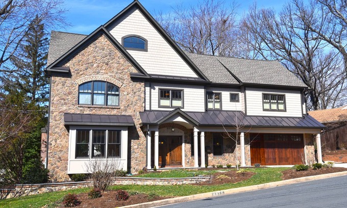 Donaldson Run Casa | Minutos de casa espaciosos y modernos de DC