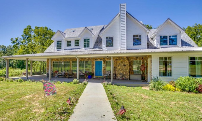 Shook Casa | Spacious and Secluded Shook Home with Private Hot Tub!