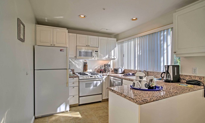 Cathedral City Complejo | Spacious and stylish two-story villa