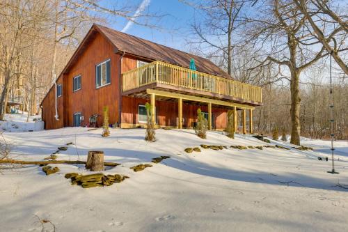 Canandaigua Casa | Spacious Canandaigua Group Getaway House and Barn!