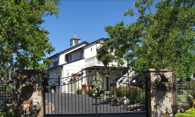 Windsor Cabaña | Amplia casa de campo en la hermosa finca vinícola