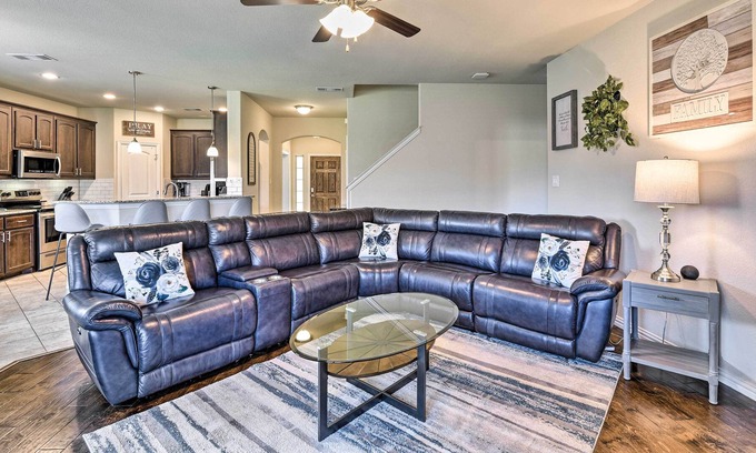 Ennis Casa | Spacious Ennis Home w/ Huge Family Backyard!