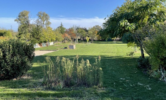 Onzain Cabaña | Casa rural renovada con jardín, cerca del castillo de Chaumont-sur-Loire y rutas en bicicleta