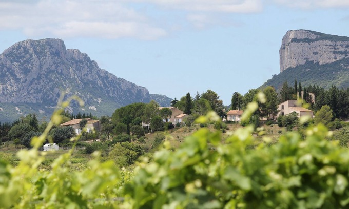 Valflaunes Casa | Cerca de Montpellier, entre el Mediterráneo y Cevennes, a los pies de Pic St Loup.