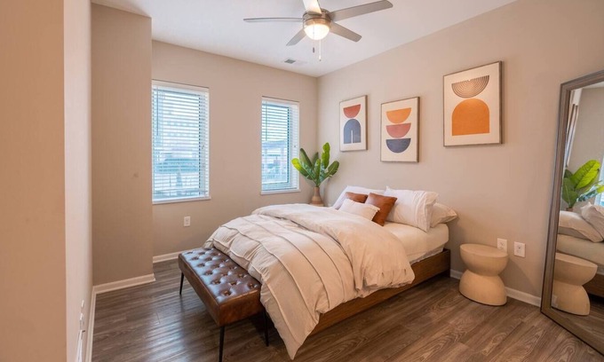 Gladstone Apartamento | Spacious Kansas City Midtown 2BR/2BA