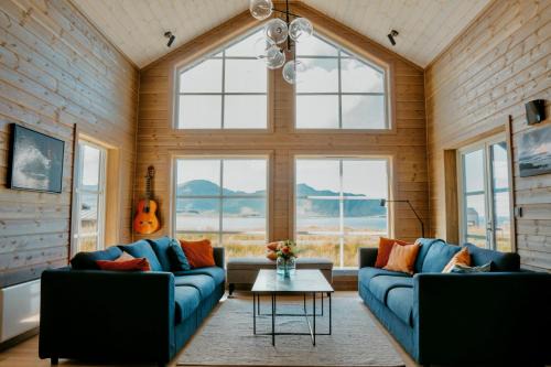 Flakstad Chalet De Esquí | Spacious, modern cabin Ramberg Lofoten