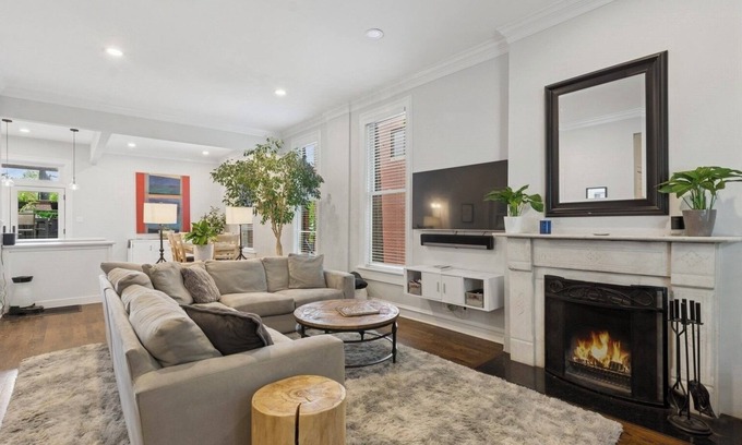 Sheffield Neighbors Casa | Spacious Newly Renovated Home in Lincoln Park w/ Outdoor Living & Dining Area!