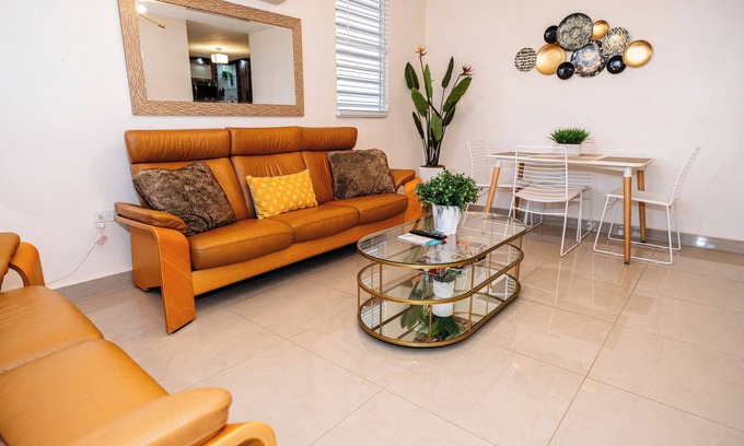 Bucana Casa | Bonita casa de 2 habitaciones / pkg / lavadero. Mascota amigable