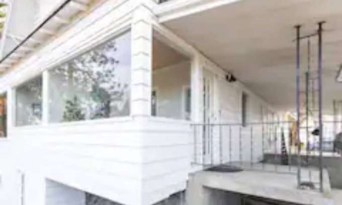 Thorpe Westwood Casa | Spectacular City View! off of Grandview Ave.