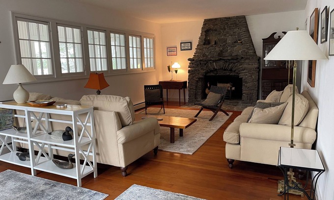 Shelburne Casa | Spectacular Lakefront Property