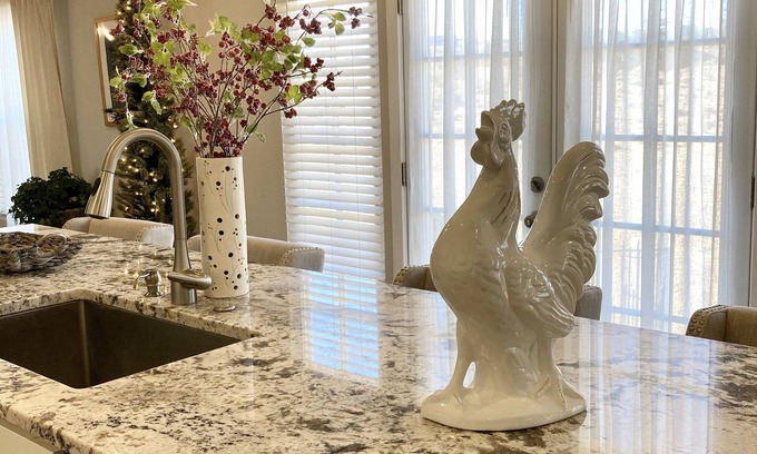 Rio Rancho Casa | Spectacular Unobstructed CITY and MOUNTAIN VIEWS!!