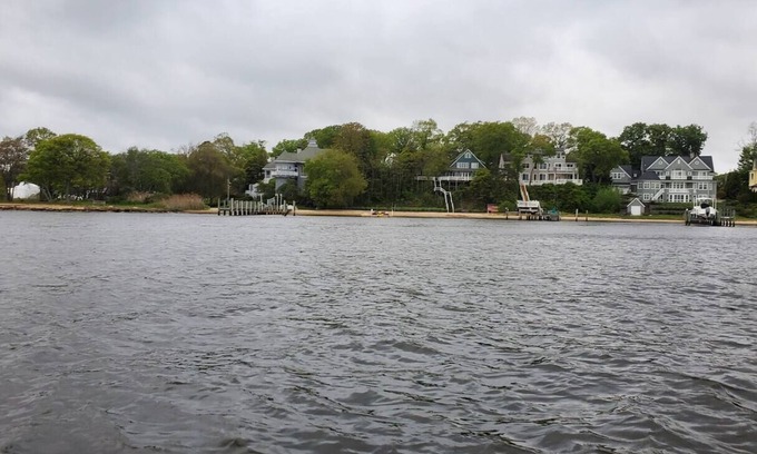 Island Heights Casa | Spectacular waterfront w/private Beach 5 BR Island Heights